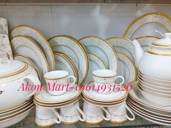 Golden dinner set